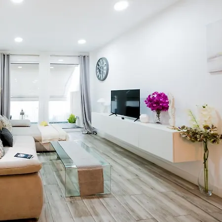 1 9 Tesoro Galeon Y Gym Apartment